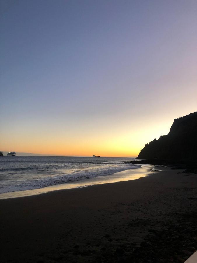 Pequeno Paraiso Frente Al Mar Playa Chica سانتا كروز دي تينيريف المظهر الخارجي الصورة